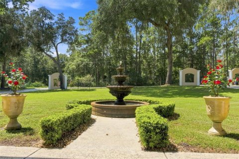 Casa en venta en Brooksville, Florida, 4 dormitorios, 474.17 m2 № 2324994 - foto 7