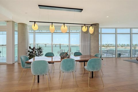 Condo in Sarasota, Florida, 4 bedrooms  № 1514933 - photo 10