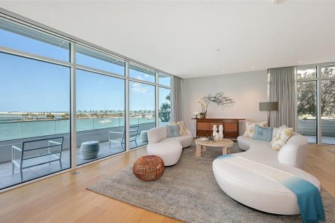 Condo in Sarasota, Florida, 4 bedrooms  № 1514933 - photo 8