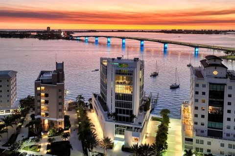 Condo in Sarasota, Florida, 4 bedrooms  № 1514933 - photo 2