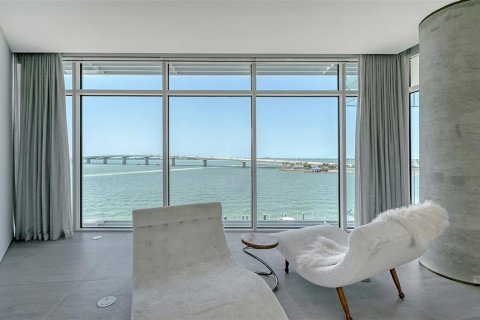 Condo in Sarasota, Florida, 4 bedrooms  № 1514933 - photo 30