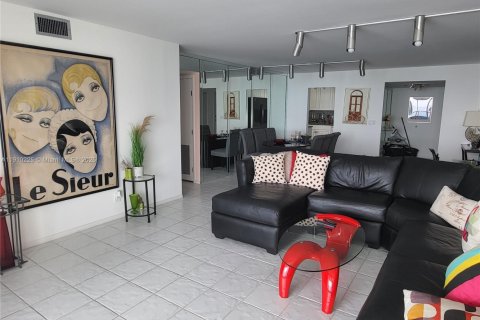 Снять в аренду кондоминиум в Холливуд, Флорида 2 спальни, 130.06м2, № 1973578 - фото 11