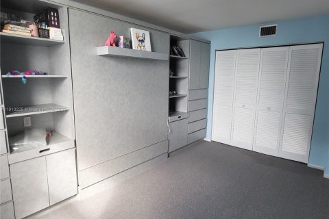 Снять в аренду кондоминиум в Холливуд, Флорида 2 спальни, 130.06м2, № 1973578 - фото 13