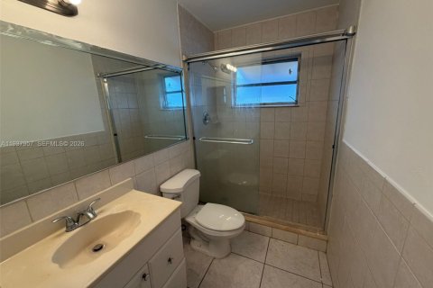 Снять в аренду виллу или дом в Тамарак, Флорида 3 спальни, 151.34м2, № 1995712 - фото 15