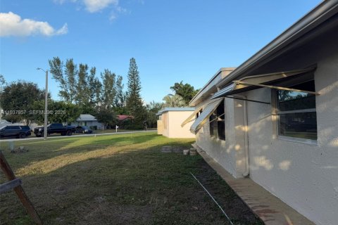 Casa en alquiler en Tamarac, Florida, 3 dormitorios, 151.34 m2 № 1995712 - foto 25