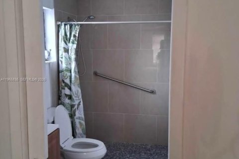 Immobilier commercial à louer à Miami, Floride: 1 chambre № 2027774 - photo 3