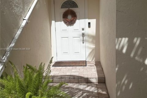 Townhouse in Miami, Florida 3 bedrooms, 159.23 sq.m. № 1923453 - photo 5