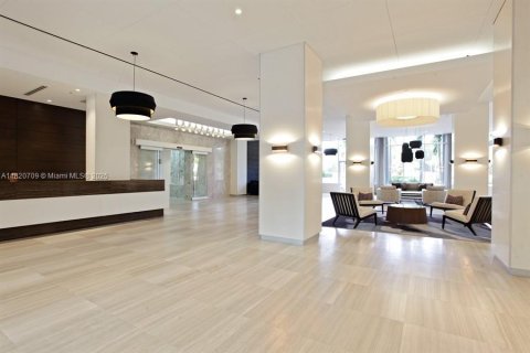 Condominio en venta en Sunny Isles Beach, Florida, 2 dormitorios, 141.3 m2 № 1779230 - foto 5