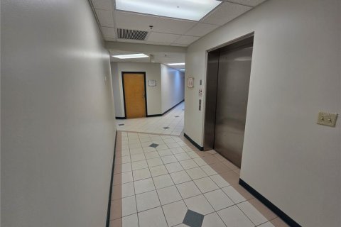 Commercial property in Orlando, Florida 70.14 sq.m. № 2150897 - photo 20
