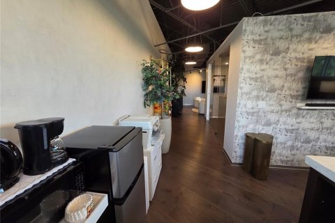 Commercial property in Orlando, Florida 70.14 sq.m. № 2150897 - photo 15