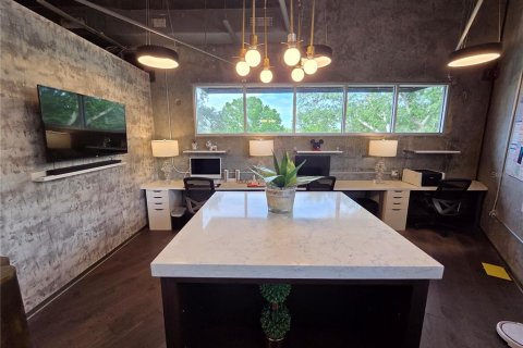 Commercial property in Orlando, Florida 70.14 sq.m. № 2150897 - photo 17