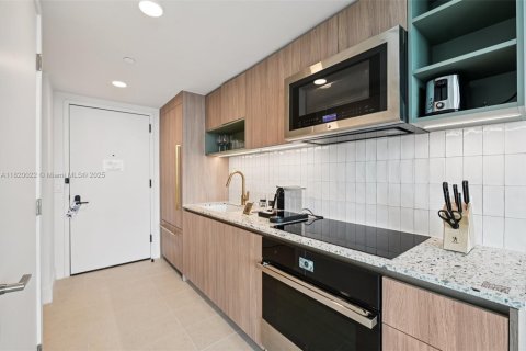 Condominio en venta en Miami, Florida, 1 dormitorio, 51.19 m2 № 1788672 - foto 2