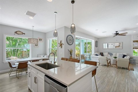 Купить виллу или дом в Сарасота, Флорида 8 комнат, 197.97м2, № 1803880 - фото 14
