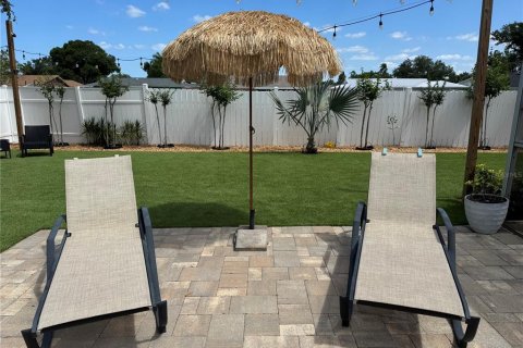 House in Seminole, Florida 2 bedrooms, 139.63 sq.m. № 2197852 - photo 21