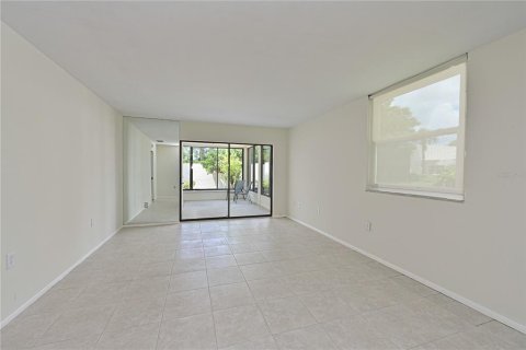 Copropriété à vendre à Bradenton, Floride: 3 chambres, 136.38 m2 № 2232233 - photo 13