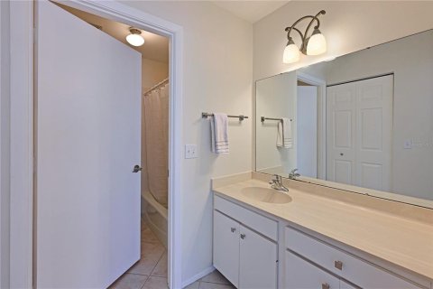 Copropriété à vendre à Bradenton, Floride: 3 chambres, 136.38 m2 № 2232233 - photo 15