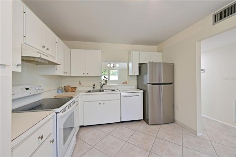 Copropriété à vendre à Bradenton, Floride: 3 chambres, 136.38 m2 № 2232233 - photo 10