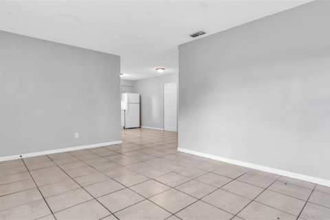 Casa en alquiler en Saint Petersburg, Florida, 3 dormitorios, 97.55 m2 № 1808894 - foto 7
