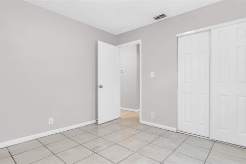Casa en alquiler en Saint Petersburg, Florida, 3 dormitorios, 97.55 m2 № 1808894 - foto 16