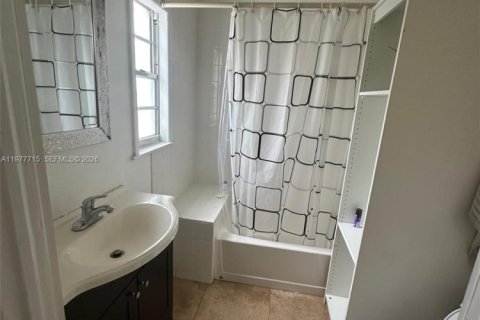 Immobilier commercial à vendre à Miami Beach, Floride: 293.39 m2 № 2041838 - photo 10