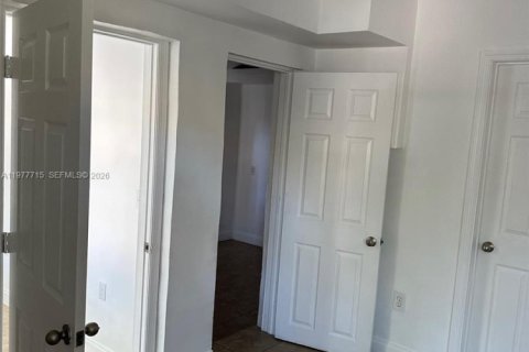 Immobilier commercial à vendre à Miami Beach, Floride: 293.39 m2 № 2041838 - photo 6