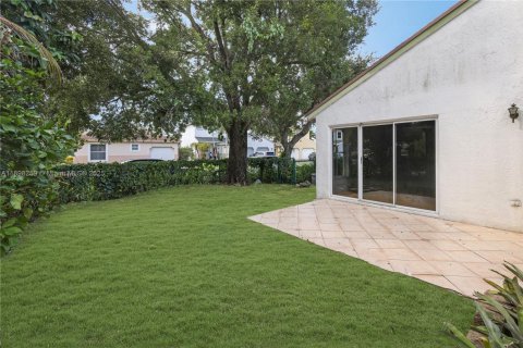 Casa en venta en Pembroke Pines, Florida, 3 dormitorios, 152.36 m2 № 1949452 - foto 28