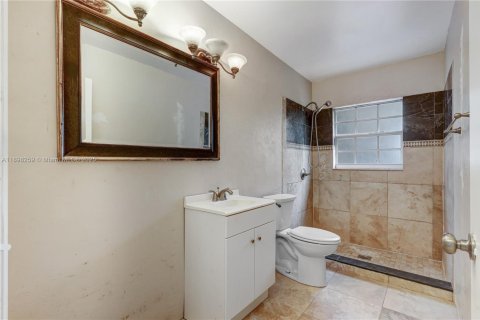 Casa en venta en Pembroke Pines, Florida, 3 dormitorios, 152.36 m2 № 1949452 - foto 19