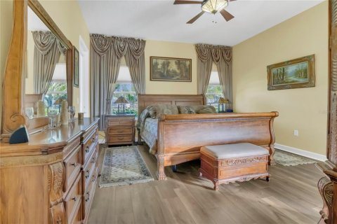 House in Mount Dora, Florida 4 bedrooms, 250.93 sq.m. № 1690653 - photo 23