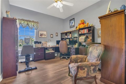 House in Mount Dora, Florida 4 bedrooms, 250.93 sq.m. № 1690653 - photo 18