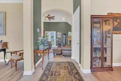 House in Mount Dora, Florida 4 bedrooms, 250.93 sq.m. № 1690653 - photo 4