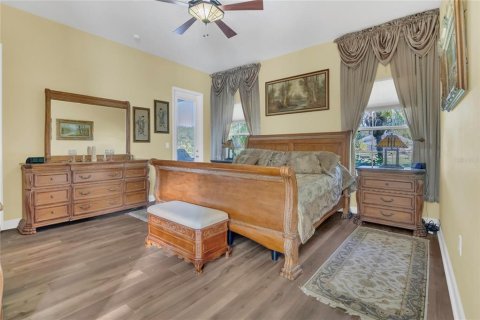 House in Mount Dora, Florida 4 bedrooms, 250.93 sq.m. № 1690653 - photo 24
