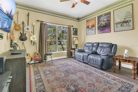 House in Mount Dora, Florida 4 bedrooms, 250.93 sq.m. № 1690653 - photo 19