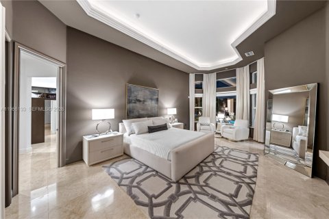 House in Davie, Florida 5 bedrooms, 394.56 sq.m. № 2010828 - photo 25