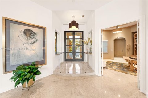 House in Davie, Florida 5 bedrooms, 394.56 sq.m. № 2010828 - photo 13