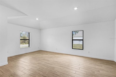 House in North Port, Florida 4 bedrooms, 172.98 sq.m. № 1563700 - photo 5