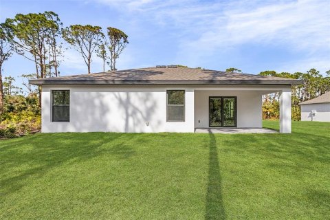 House in North Port, Florida 4 bedrooms, 172.98 sq.m. № 1563700 - photo 3