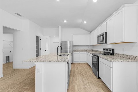 House in North Port, Florida 4 bedrooms, 172.98 sq.m. № 1563700 - photo 9