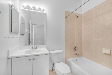 Купить таунхаус в Катлер-Бей, Флорида 4 спальни, 159.79м2, № 2048849 - фото 22