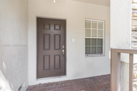 Купить таунхаус в Катлер-Бей, Флорида 4 спальни, 159.79м2, № 2048849 - фото 6