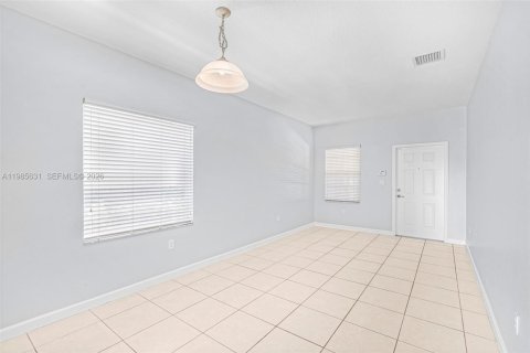 Купить таунхаус в Катлер-Бей, Флорида 4 спальни, 159.79м2, № 2048849 - фото 8