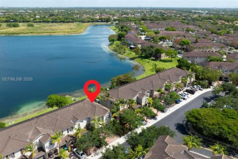 Купить таунхаус в Катлер-Бей, Флорида 4 спальни, 159.79м2, № 2048849 - фото 25