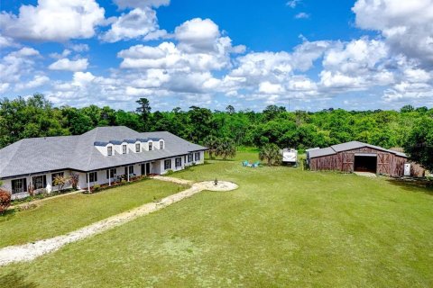 House in Oviedo, Florida 8 bedrooms, 532.98 sq.m. № 2213391 - photo 5
