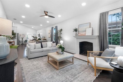 Casa en venta en Tampa, Florida, 3 dormitorios, 113.34 m2 № 2358767 - foto 6