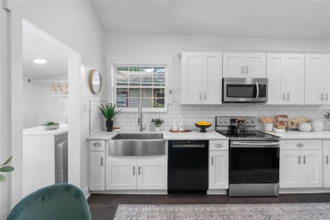 Casa en venta en Tampa, Florida, 3 dormitorios, 113.34 m2 № 2358767 - foto 13