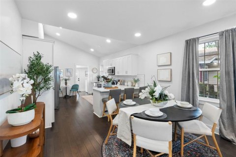 Casa en venta en Tampa, Florida, 3 dormitorios, 113.34 m2 № 2358767 - foto 8
