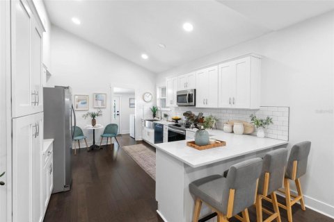 Casa en venta en Tampa, Florida, 3 dormitorios, 113.34 m2 № 2358767 - foto 16