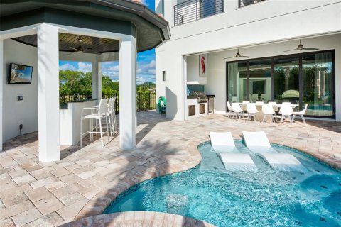 House in Four Corners, Florida 6 bedrooms, 494.7 sq.m. № 2150615 - photo 4