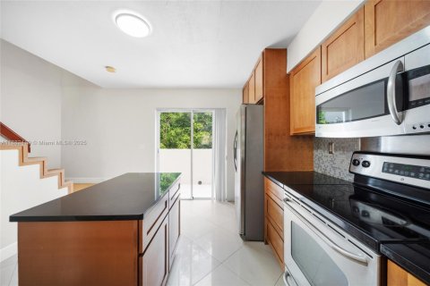 Купить кондоминиум в Майами, Флорида 3 спальни, 123.1м2, № 1931308 - фото 30