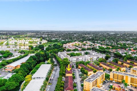 Купить кондоминиум в Майами, Флорида 3 спальни, 123.1м2, № 1931308 - фото 7