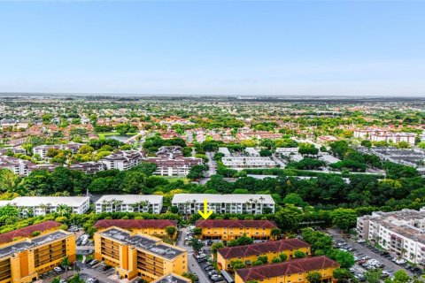 Купить кондоминиум в Майами, Флорида 3 спальни, 123.1м2, № 1931308 - фото 15